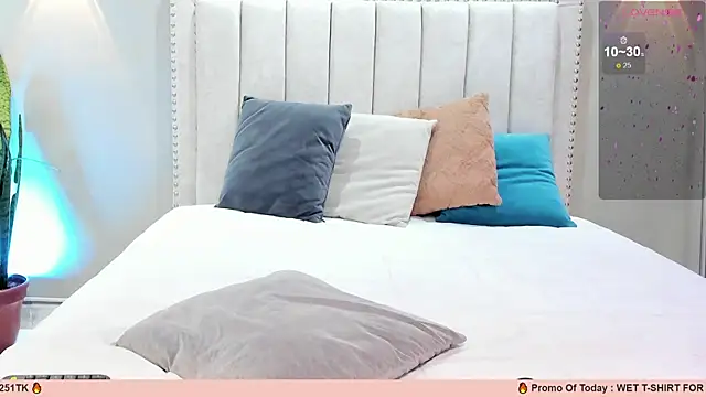  LaraMom  online show from March 20, 2025, 3:14 pm