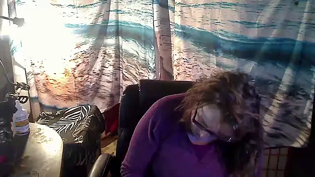 Ireallysquirt online show from February 15, 2025, 4:47 am