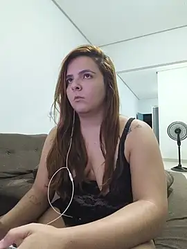 Snapshot of Bruninha_Hot10 chatting on June 7, 2026, 6:39 am Bruninha Hot10 online show from June 7, 2026, 6:39 am