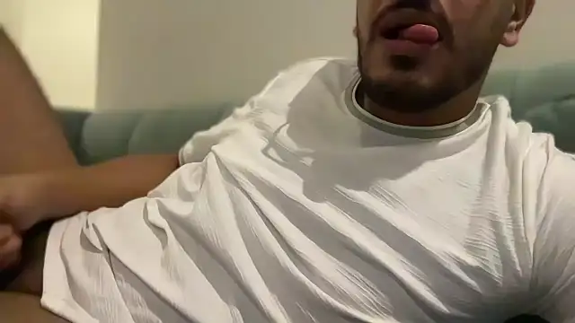 Snapshot of Mooka69 chatting on September 26, 2025, 10:14 pm Mooka69 online show from September 26, 2025, 10:14 pm