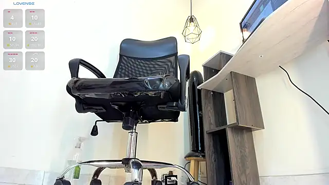 victoria Christie online show from September 17, 2025, 10:17 am