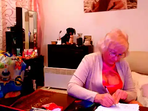 Natali7634 online show from February 6, 2025, 3:59 am