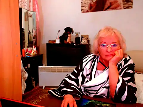 Natali7634 online show from February 8, 2025, 6:12 pm