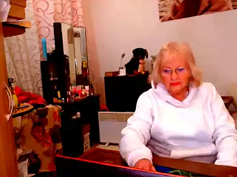 Natali7634 online show from February 18, 2025, 3:54 pm