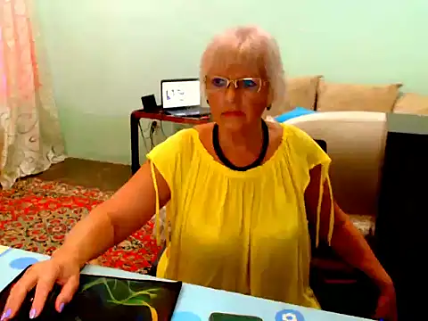 Natali7634 online show from September 9, 2025, 4:56 am