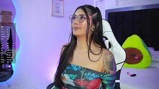 Marianamonroe  online show from September 17, 2025, 6:53 pm