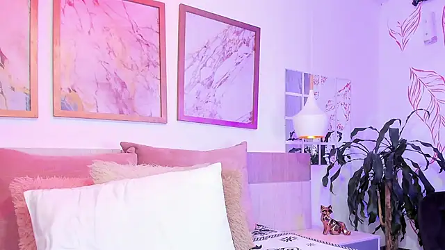 ValeryHart1 online show from November 22, 2025, 1:32 pm