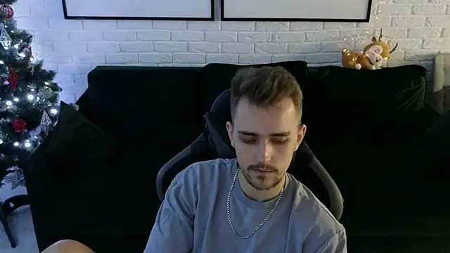 Larstar01 online show from December 7, 2024, 3:58 am