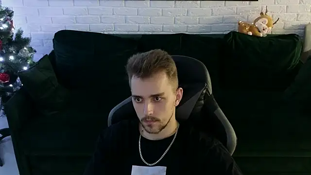 Larstar01 online show from December 11, 2024, 1:58 am