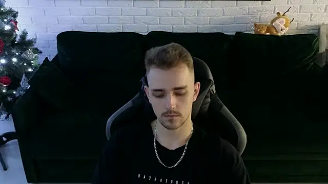 Larstar01 online show from December 15, 2024, 1:57 am