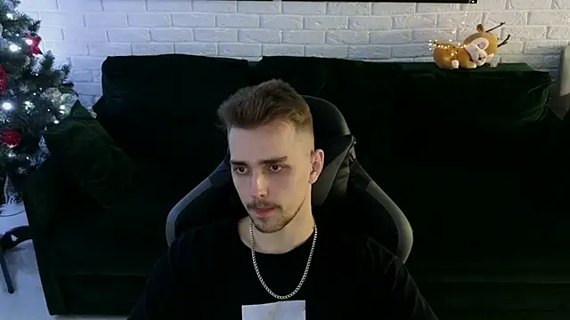 Larstar01 online show from December 19, 2024, 2:34 am