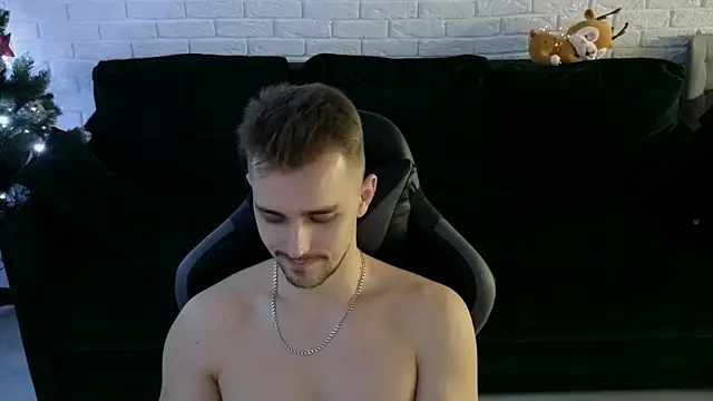 Larstar01 online show from December 22, 2024, 5:01 am