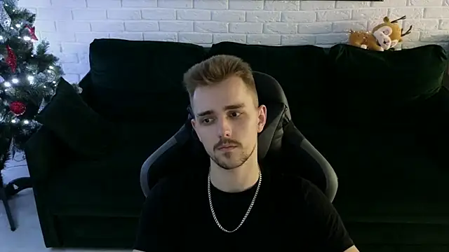 Larstar01 online show from December 27, 2024, 1:43 am