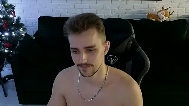 Larstar01 online show from December 27, 2024, 4:47 am