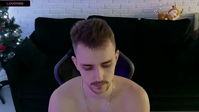 Larstar01 online show from January 7, 2025, 9:18 am