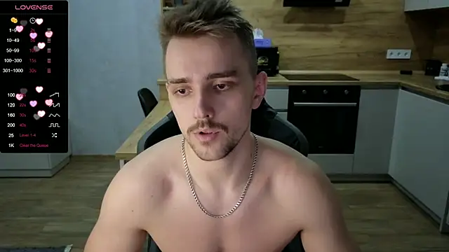 Larstar01 online show from January 13, 2025, 2:11 pm