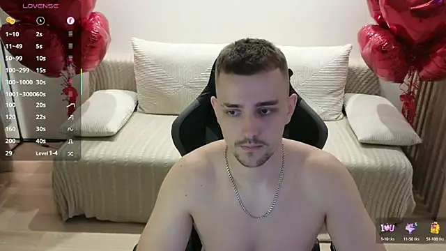 Larstar01 online show from October 5, 2025, 8:07 pm