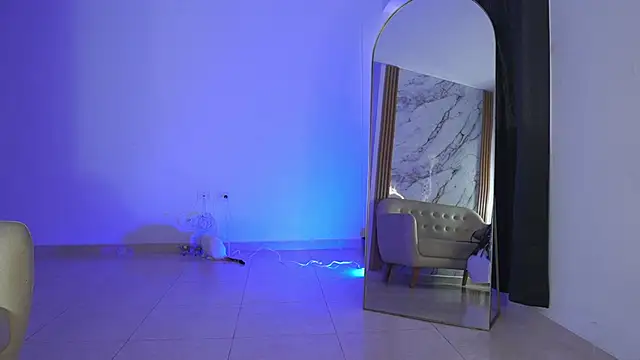 Emi latingirl online show from March 20, 2026, 7:08 pm