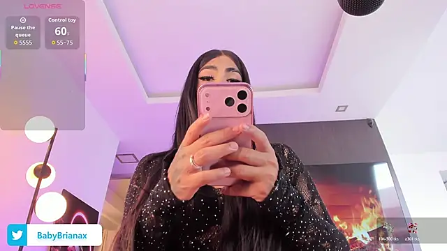 babybriexxx online show from April 11, 2026, 5:28 pm