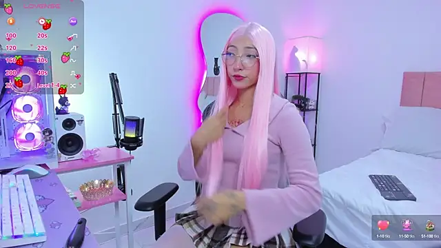 MarianaBranzz online show from October 2, 2025, 11:01 pm