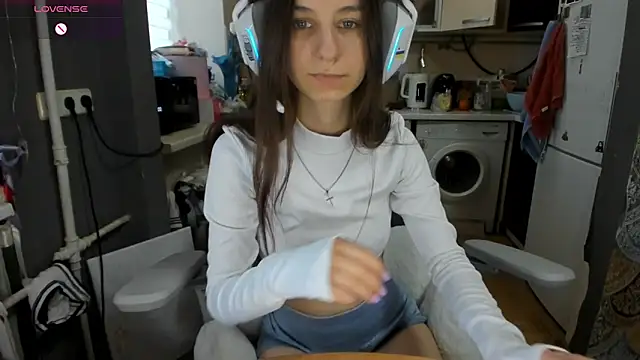  Nika Kik online show from April 20, 2026, 3:04 pm