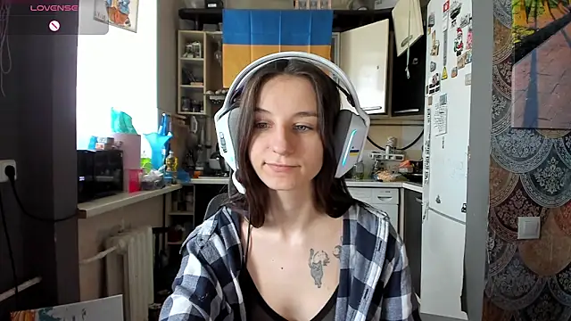 Snapshot of _Nika_Kik chatting on April 27, 2026, 12:14 pm Nika Kik online show from April 27, 2026, 12:14 pm