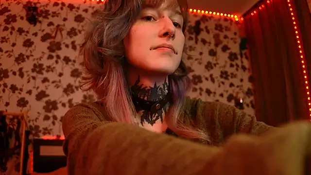 Littlespacemouse online show from September 12, 2025, 10:21 pm