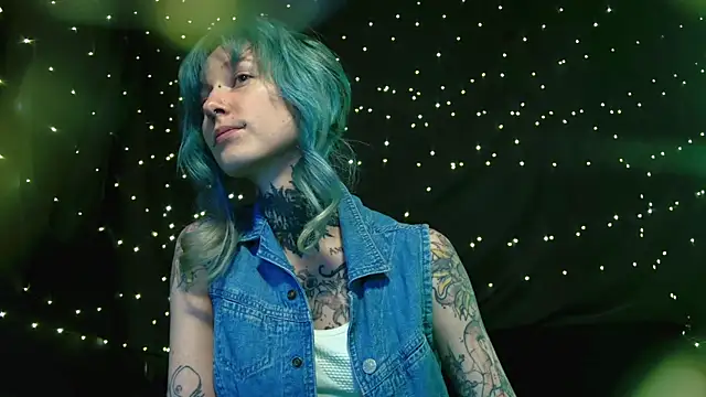 Littlespacemouse online show from December 1, 2025, 6:13 pm