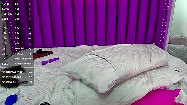 kinkyhousewifee online show from February 23, 2025, 6:34 pm