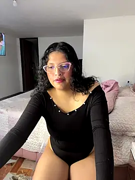 tati  22 online show from November 7, 2025, 5:02 pm