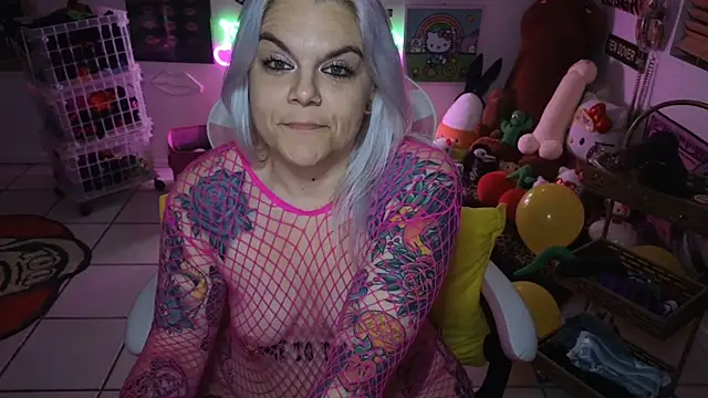 CherryBombBomb online show from December 3, 2024, 8:16 am