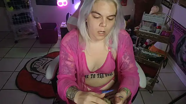 CherryBombBomb online show from January 11, 2025, 6:56 am