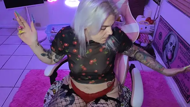 CherryBombBomb online show from January 31, 2025, 5:51 am