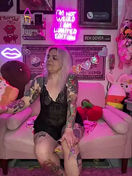 CherryBombBomb online show from February 14, 2025, 6:34 am