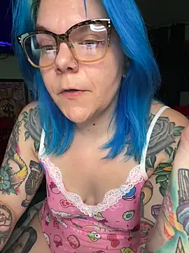 CherryBombBomb online show from January 15, 2026, 6:29 am