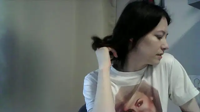 SunElizabeth online show from February 7, 2025, 7:50 am