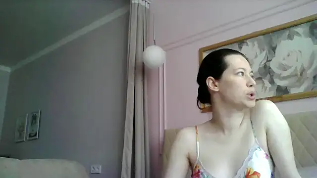 SunElizabeth online show from March 21, 2025, 7:44 am