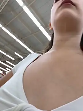 Mon Cherry online show from September 14, 2025, 2:22 am