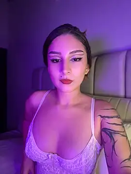 Snapshot of Mon_Cherry chatting on April 25, 2026, 1:19 am Mon Cherry online show from April 25, 2026, 1:19 am