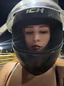 Snapshot of Mon_Cherry chatting on May 16, 2026, 2:19 am Mon Cherry online show from May 16, 2026, 2:19 am