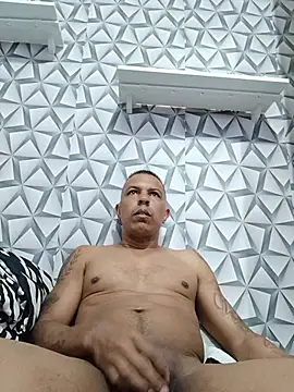 Snapshot of Seductiveblack chatting on July 10, 2026, 9:39 pm Seductiveblack online show from July 10, 2026, 9:39 pm
