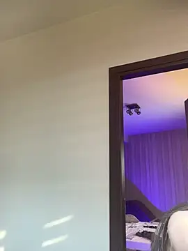 LunaWills  online show from February 20, 2025, 11:09 am