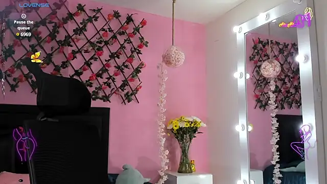 SamaraCortez online show from March 14, 2025, 8:28 pm