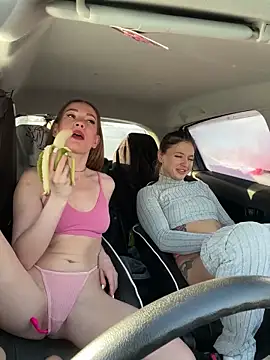 LavenderHot online show from January 13, 2025, 6:27 am