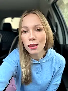 LavenderHot online show from October 12, 2025, 2:21 am