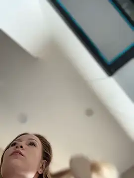 LavenderHot online show from March 19, 2026, 12:58 am