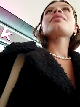 Snapshot of Violeta_12- chatting on December 3, 2024, 8:28 pm Violeta 12- online show from December 3, 2024, 8:28 pm