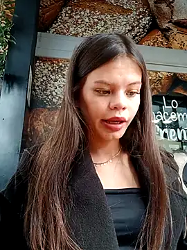 Snapshot of Violeta_12- chatting on December 9, 2024, 7:29 pm Violeta 12- online show from December 9, 2024, 7:29 pm