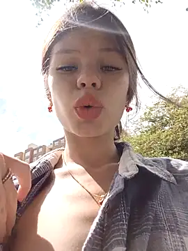 Snapshot of Violeta_12- chatting on December 20, 2024, 5:51 pm Violeta 12- online show from December 20, 2024, 5:51 pm