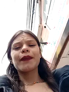 Snapshot of Violeta_12- chatting on January 6, 2025, 5:06 pm Violeta 12- online show from January 6, 2025, 5:06 pm